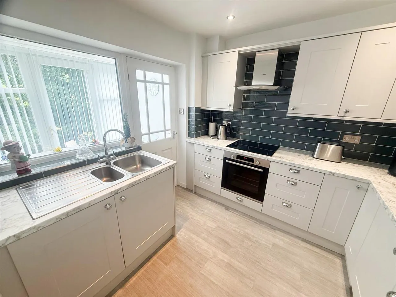 Colne Road, Glusburn, BD20 8RG, photo 5