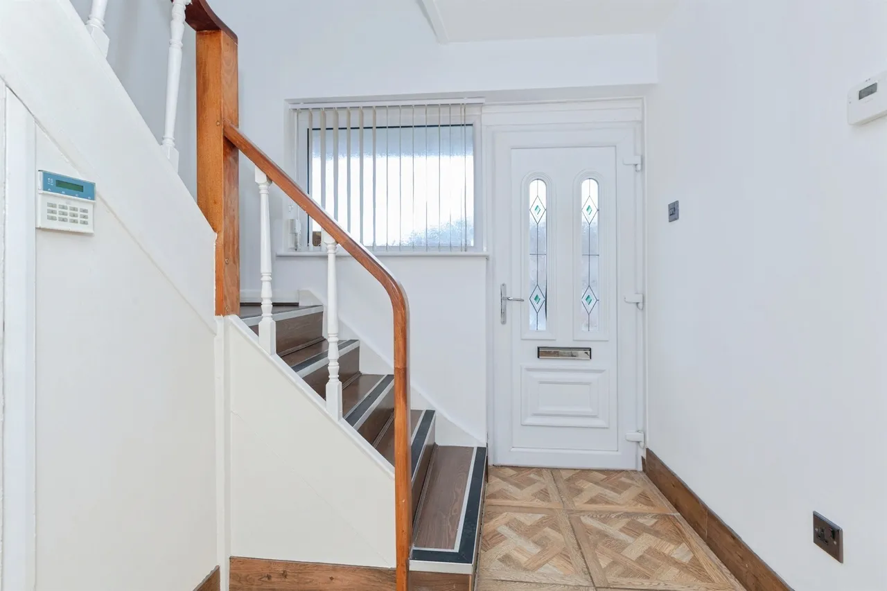 Queen Street, Oadby, LE2, photo 9