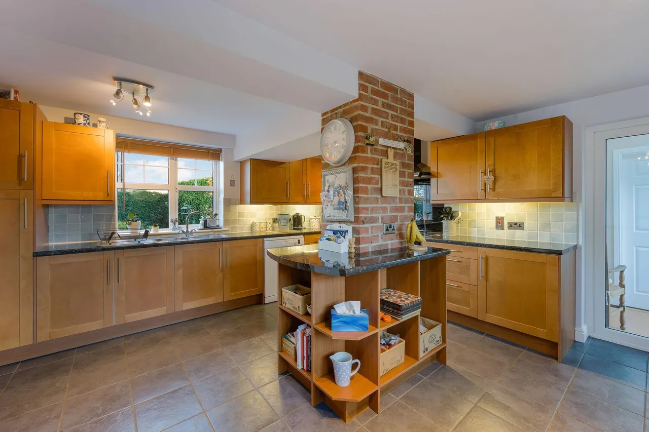 Langrick Road, New York, LN4, photo 12