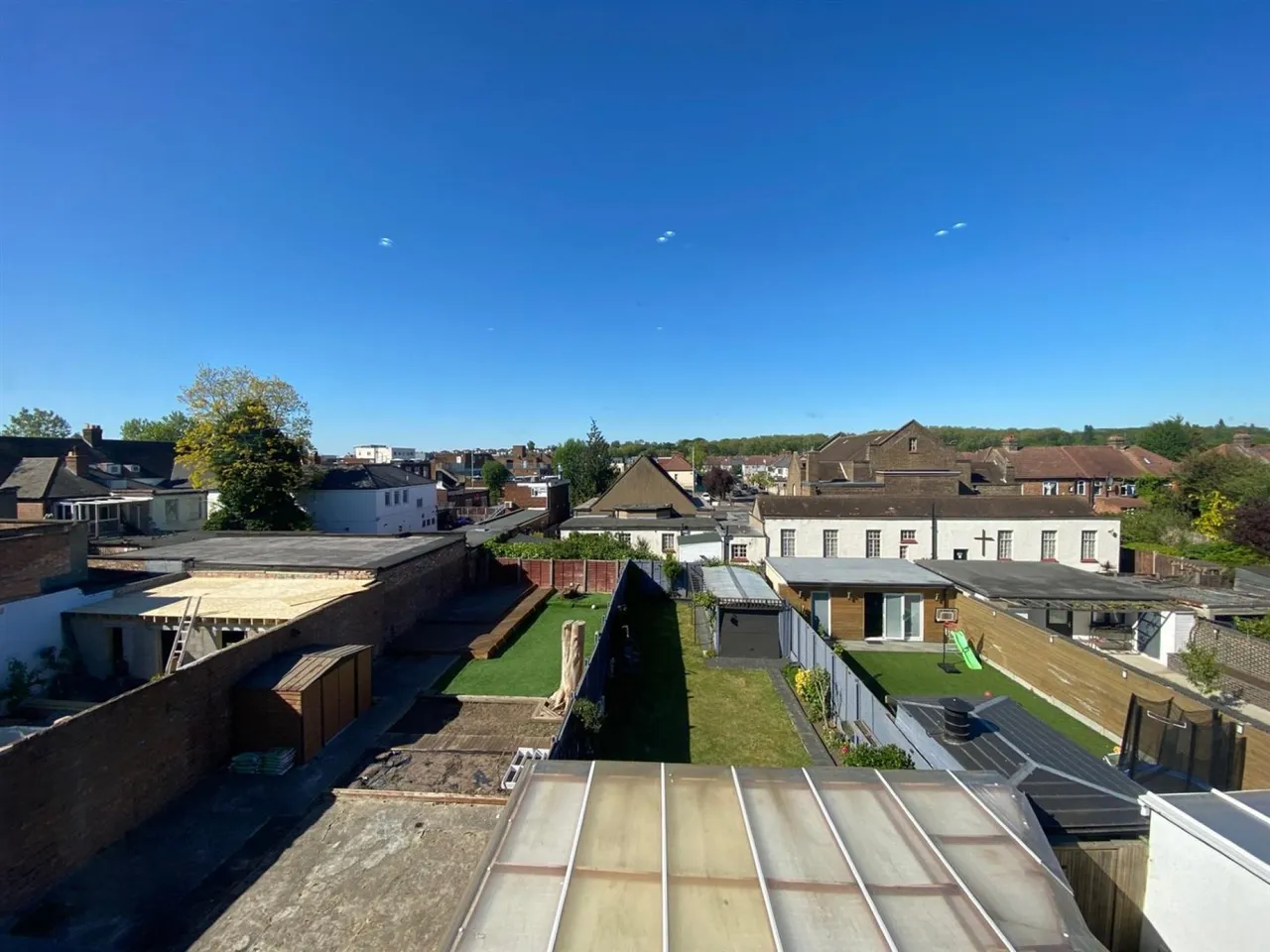 Normanshire Drive, London, photo 17