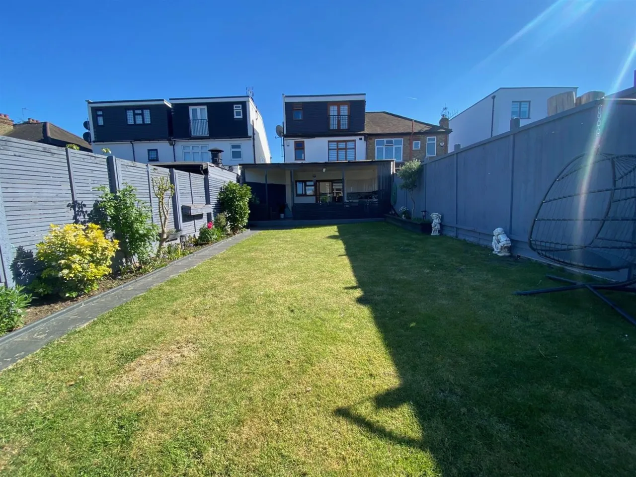 Normanshire Drive, London, photo 19