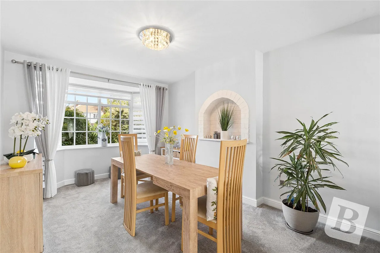 Deveron Way, Rise Park, RM1, photo 15