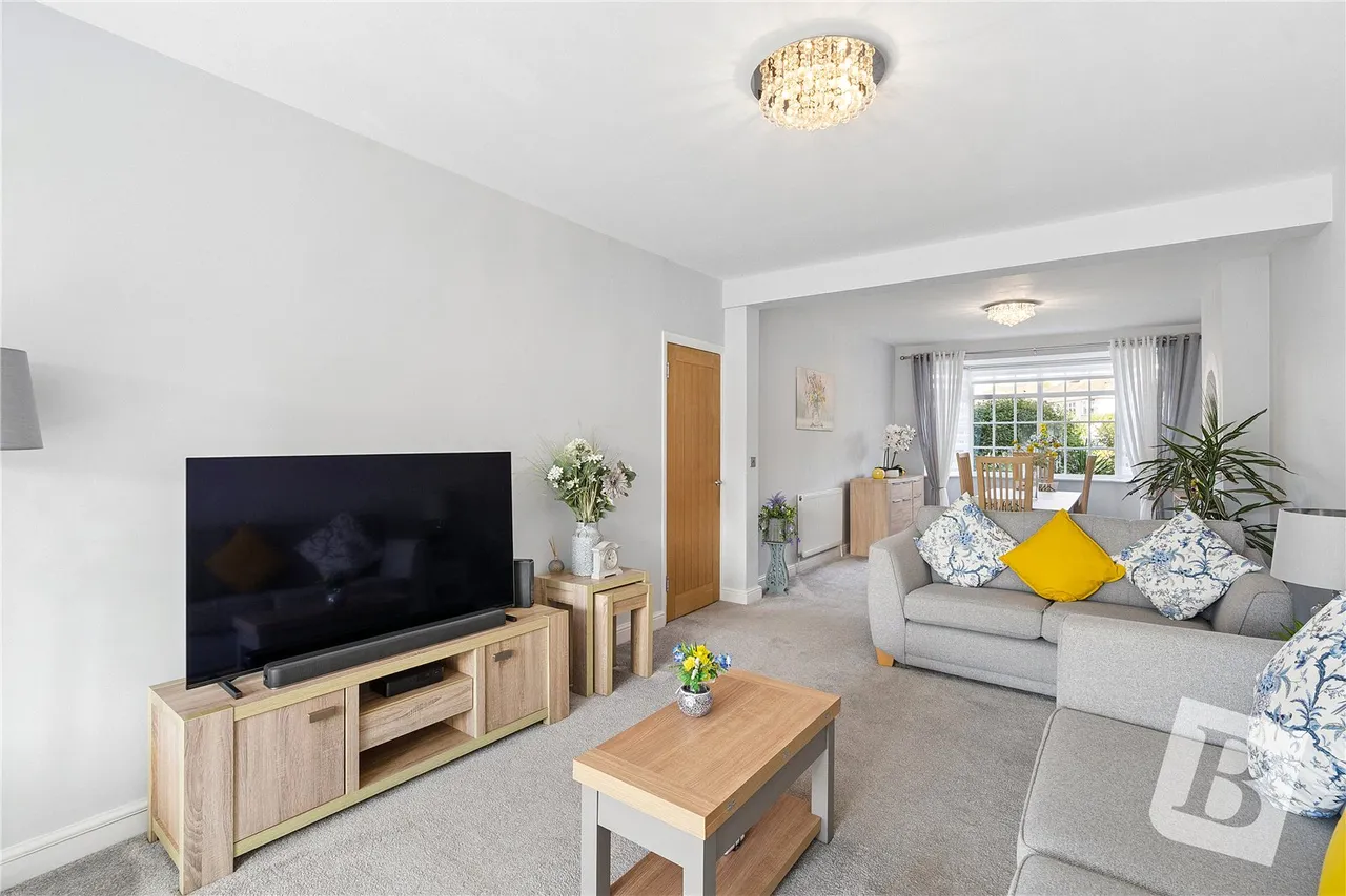 Deveron Way, Rise Park, RM1, photo 5