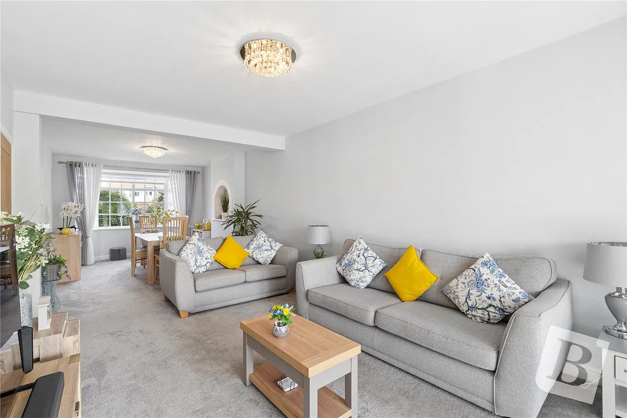 Deveron Way, Rise Park, RM1, photo 22