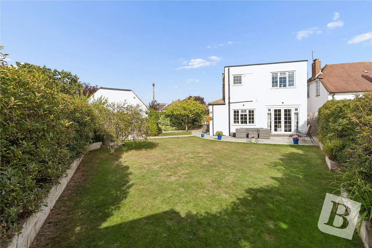 Deveron Way, Rise Park, RM1, photo 19