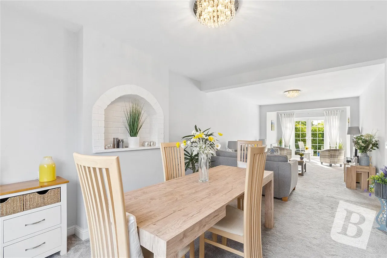 Deveron Way, Rise Park, RM1, photo 16