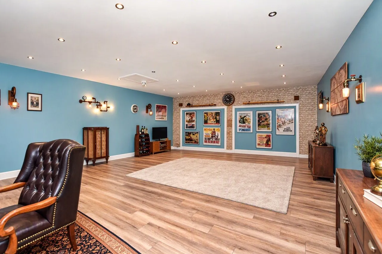 Middlewood Park, Livingston, EH54, photo 13