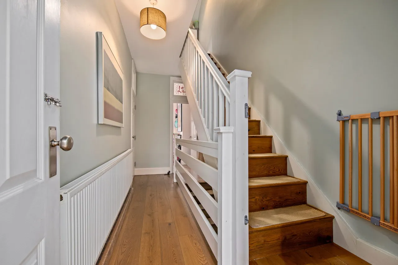 Victor Road, Teddington, photo 14