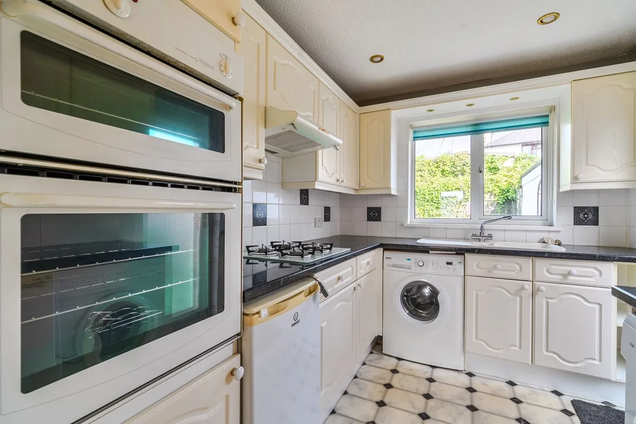 Denes Close, Landkey, EX32, photo 5