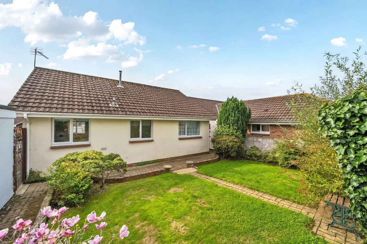 Denes Close, Landkey, EX32, photo 3