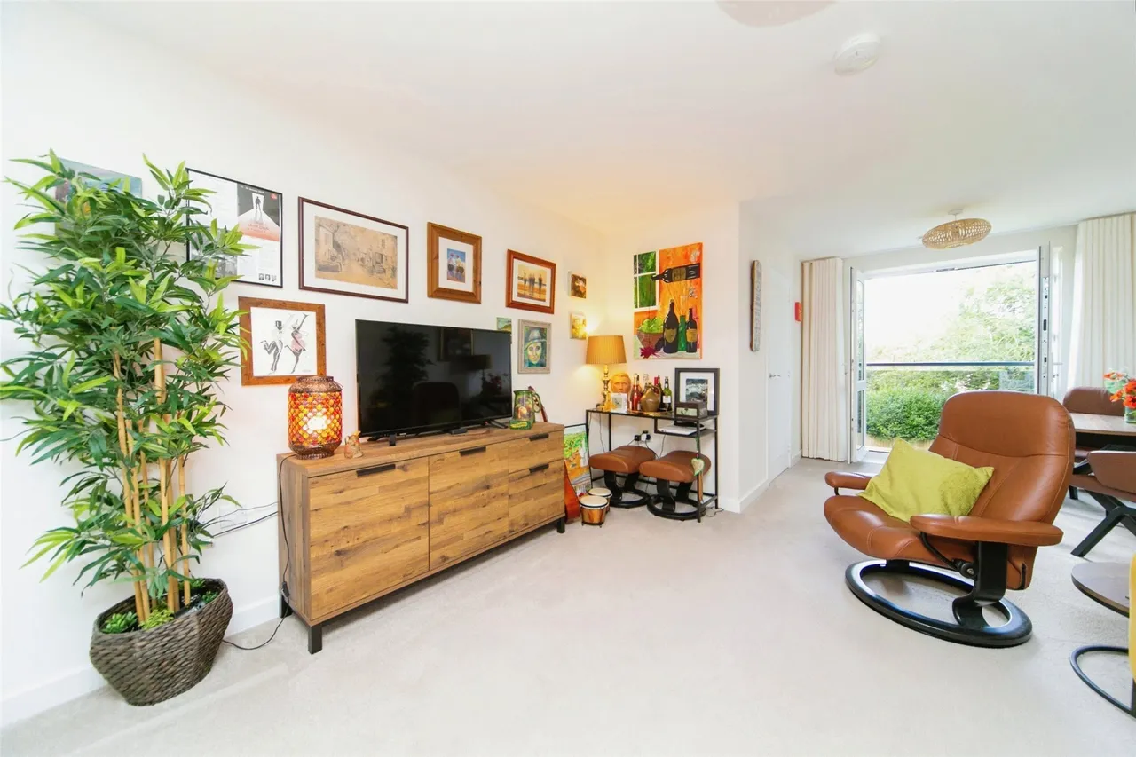Hooton Road, Willaston, CH64, photo 5