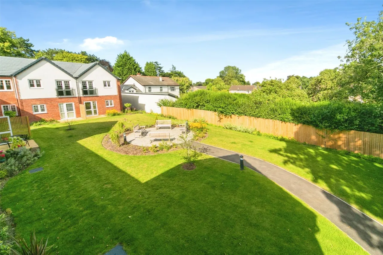 Hooton Road, Willaston, CH64, photo 13