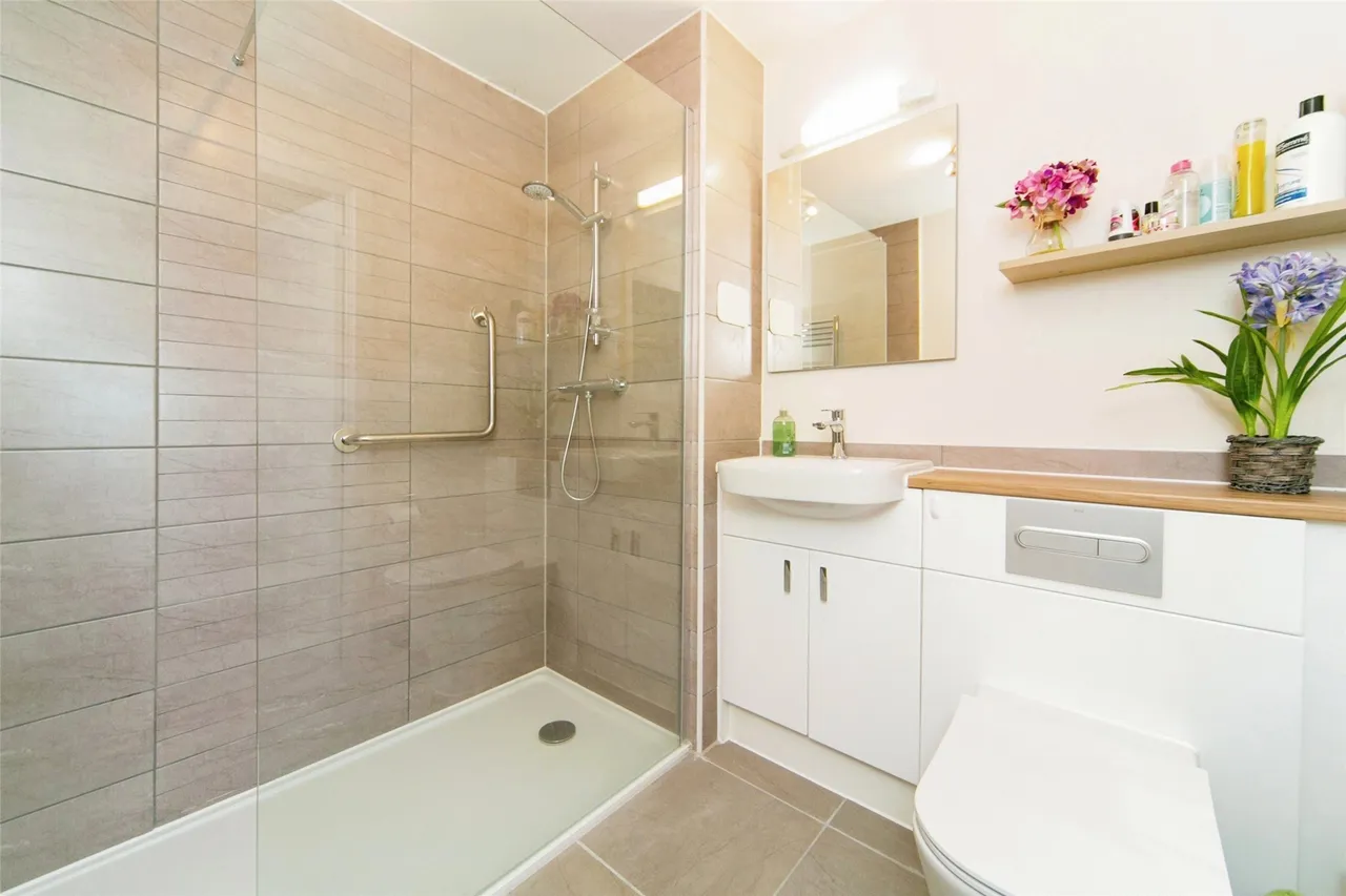 Hooton Road, Willaston, CH64, photo 11