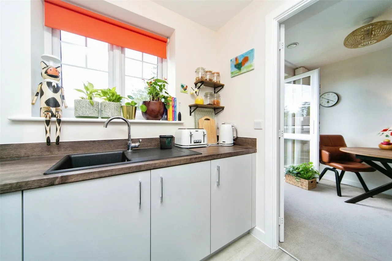 Hooton Road, Willaston, CH64, photo 3