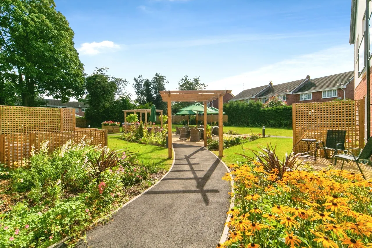 Hooton Road, Willaston, CH64, photo 14