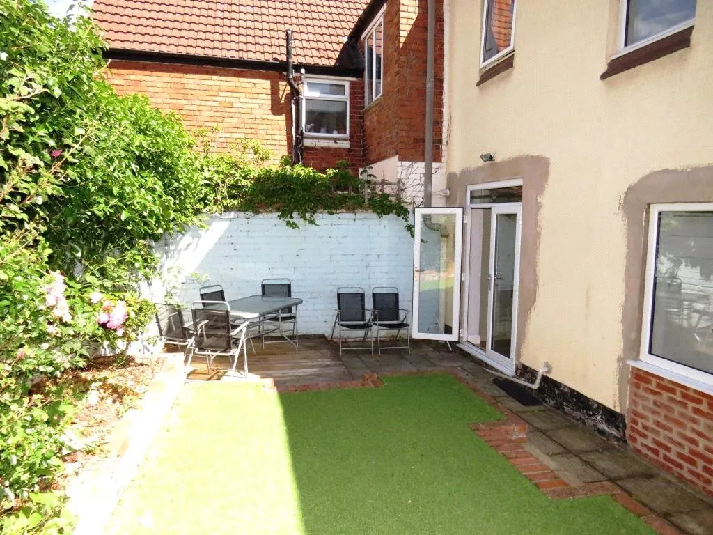 Middlemore Road, Northfield, B31, photo 18