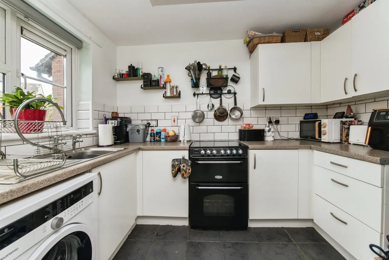 Henley Close, Chardstock, EX13, photo 4