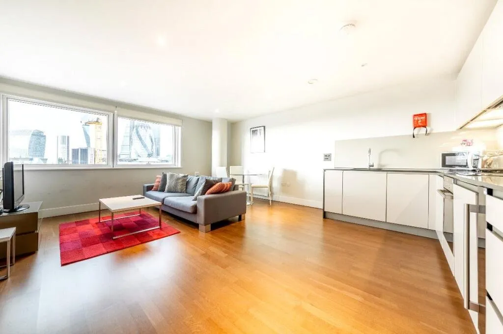 1 bed flat for sale, Whitechapel High Street, Aldgate, E1