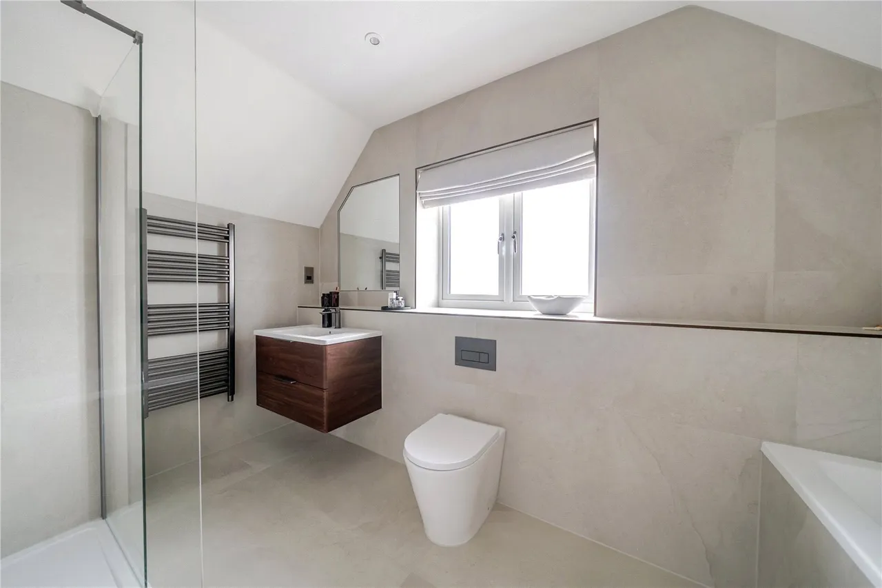 Bromley Common, BR2, photo 10