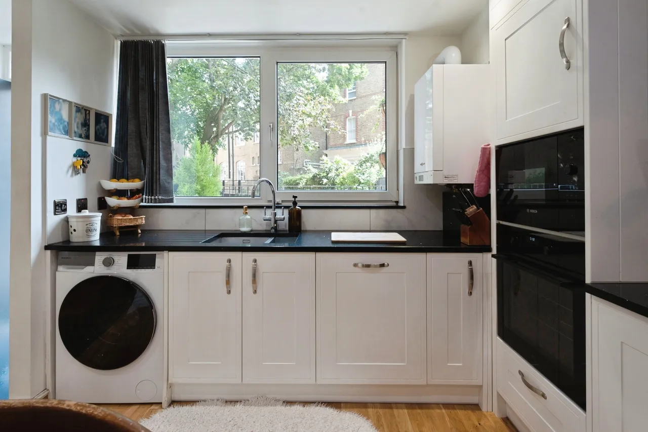 Ironmonger Row, London, EC1V, photo 4