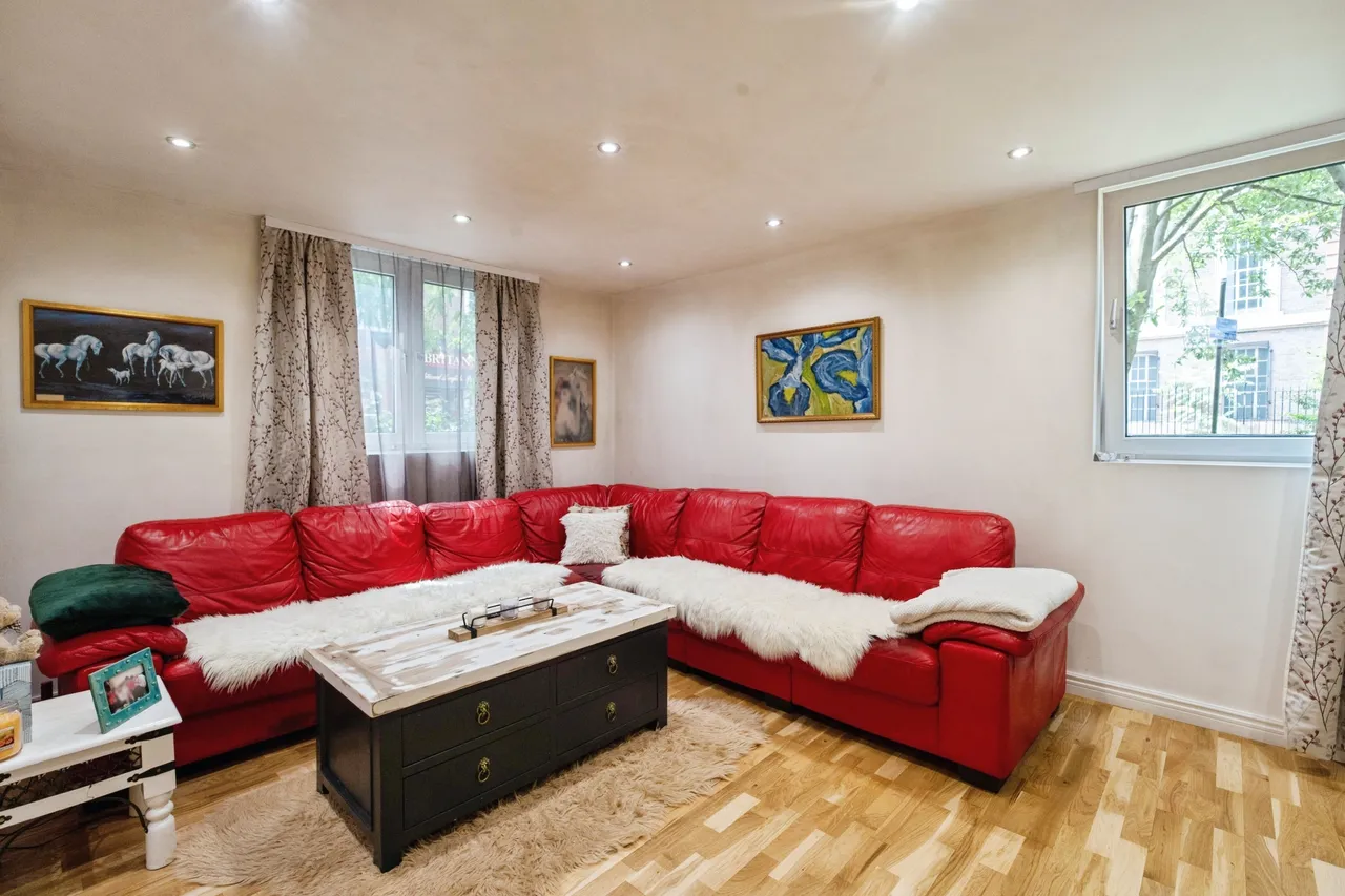 Ironmonger Row, London, EC1V, photo 14