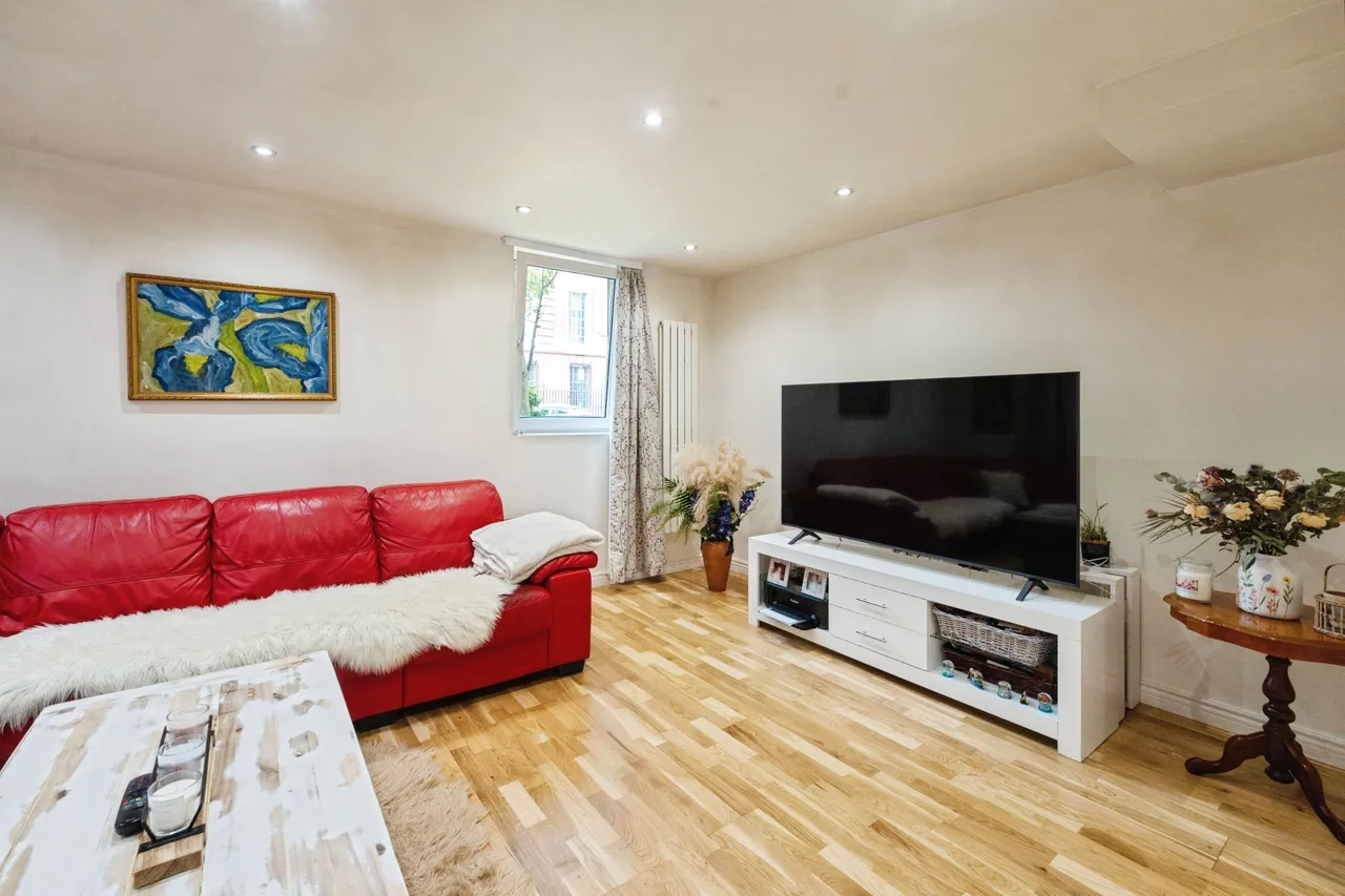 Ironmonger Row, London, EC1V, photo 12