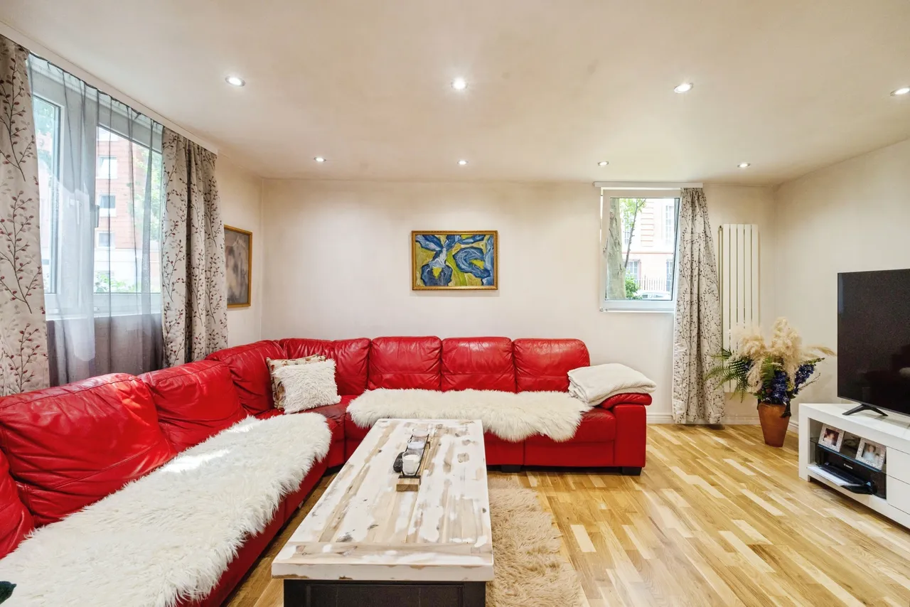 Ironmonger Row, London, EC1V, photo 10