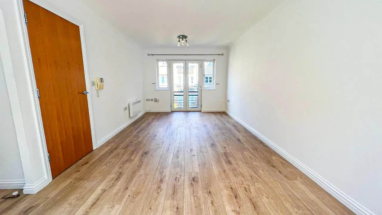 Pimlico Court Pegs Lane, Hertford, Herts SG13 8EB, photo 2
