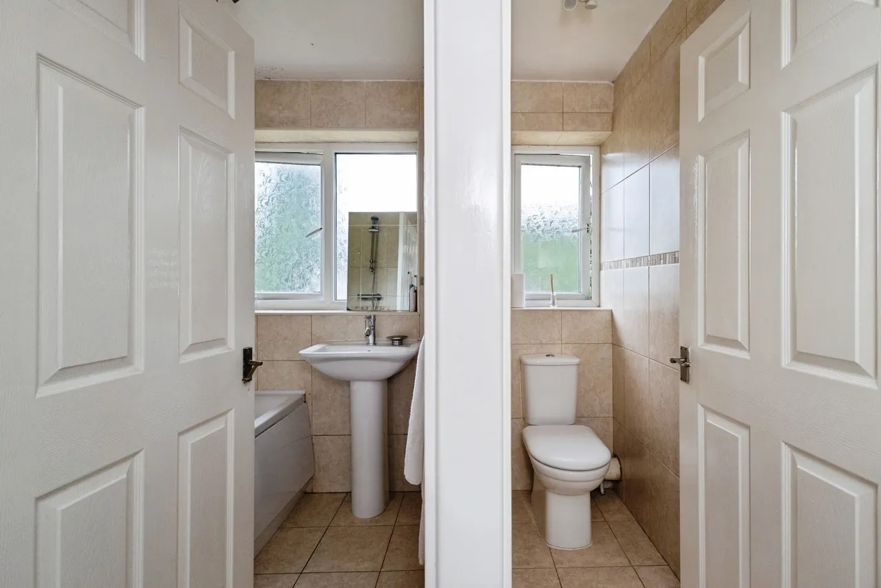Greenacres Drive, Manchester, Greater Manchester, M19, photo 17