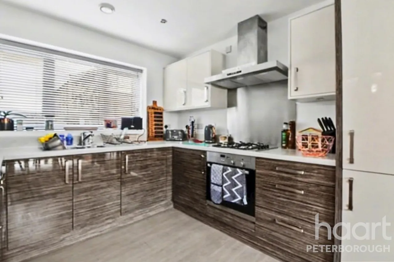 Hawksbill Way, Peterborough, PE2, photo 2