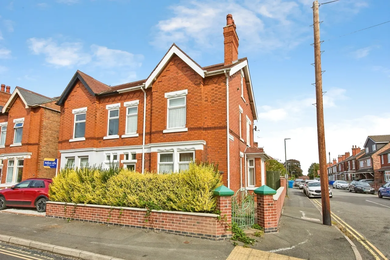 4 bed house for sale, College Street, Long Eaton, NG10