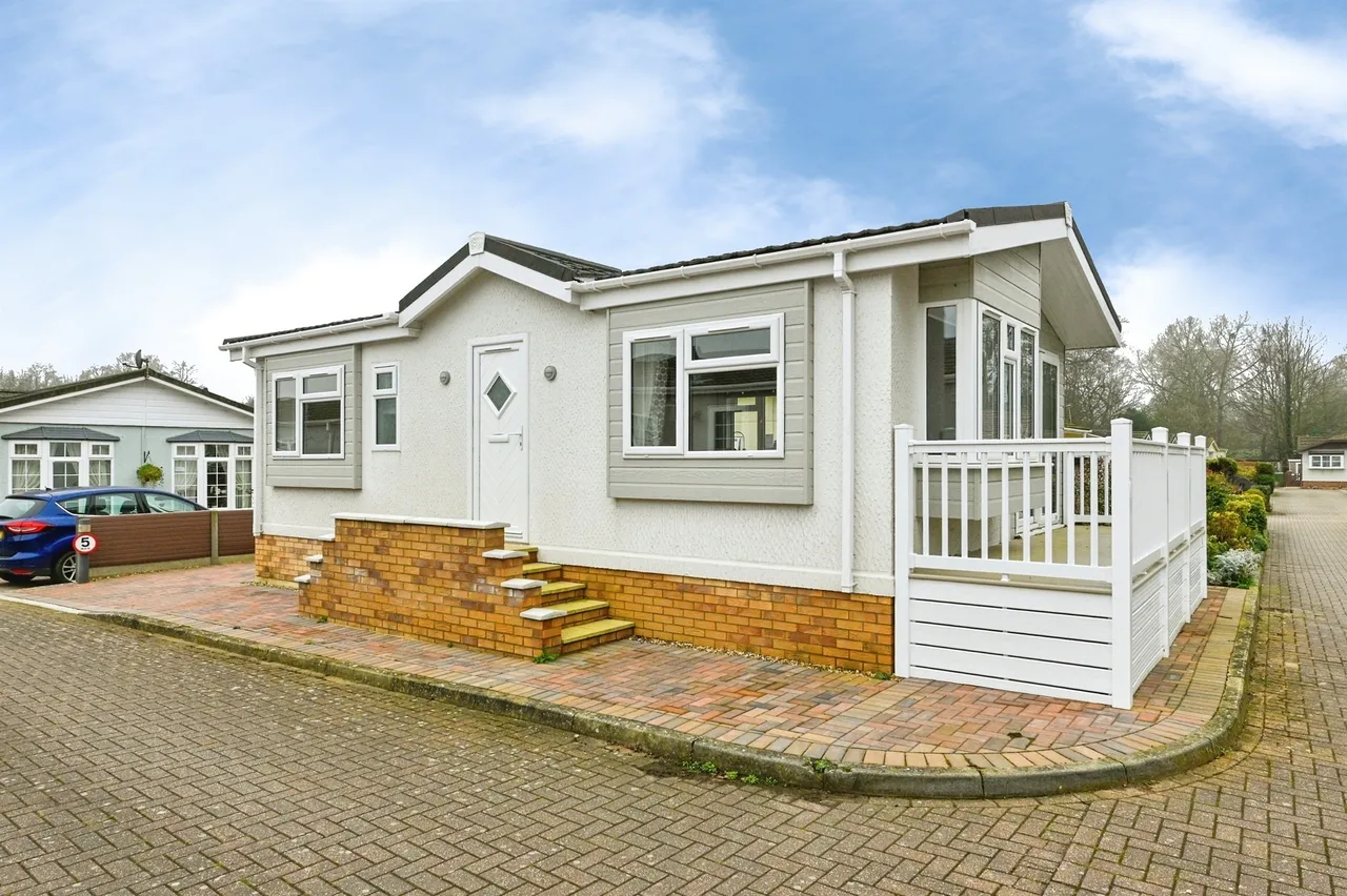 2 bed park home for sale — Hardwick Road, King's Lynn