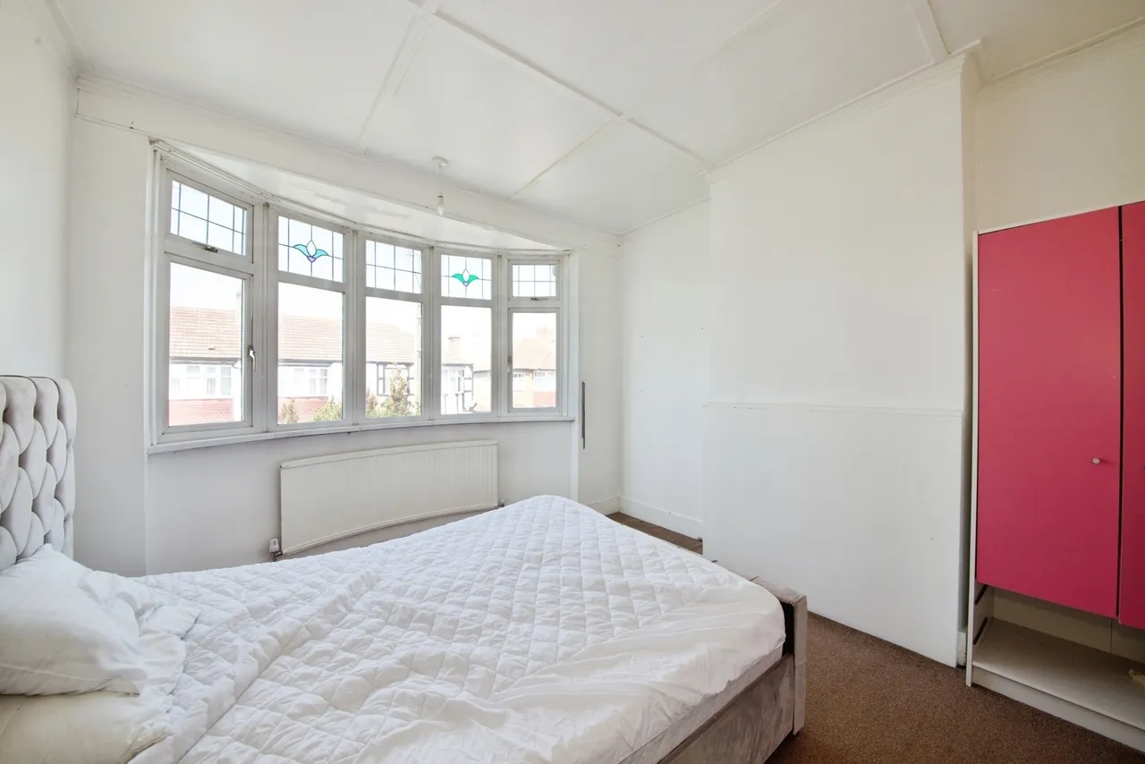 York Road, London, N18, photo 10