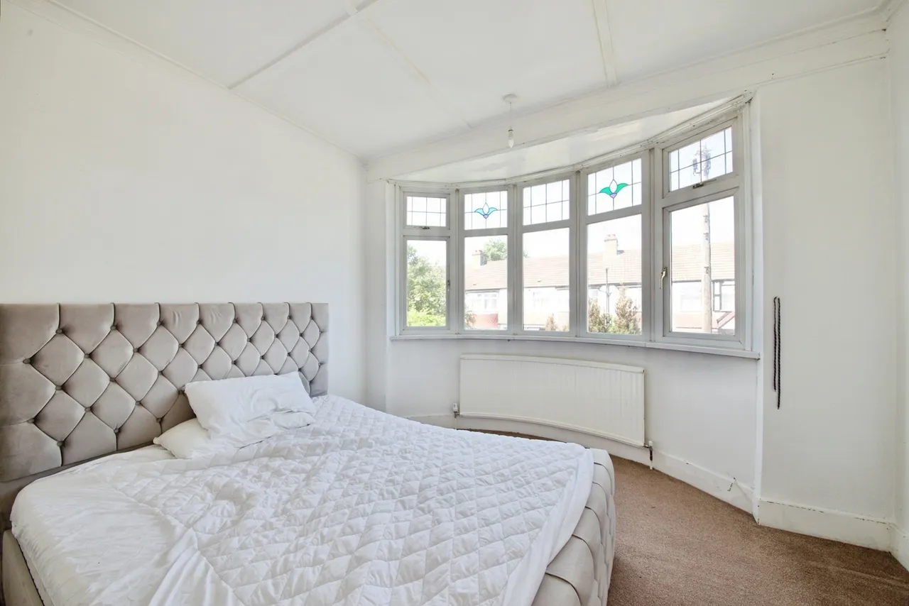 York Road, London, N18, photo 11