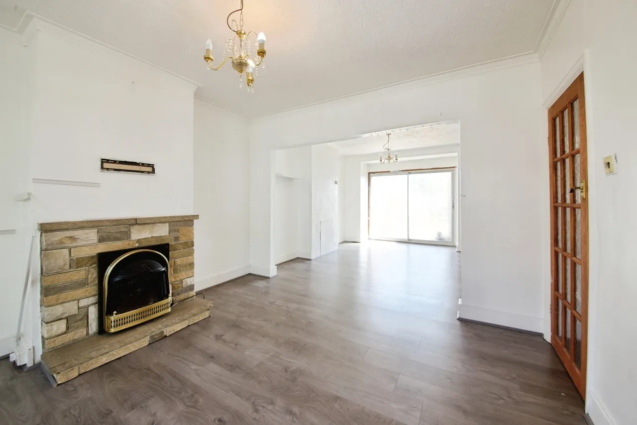 York Road, London, N18, photo 4