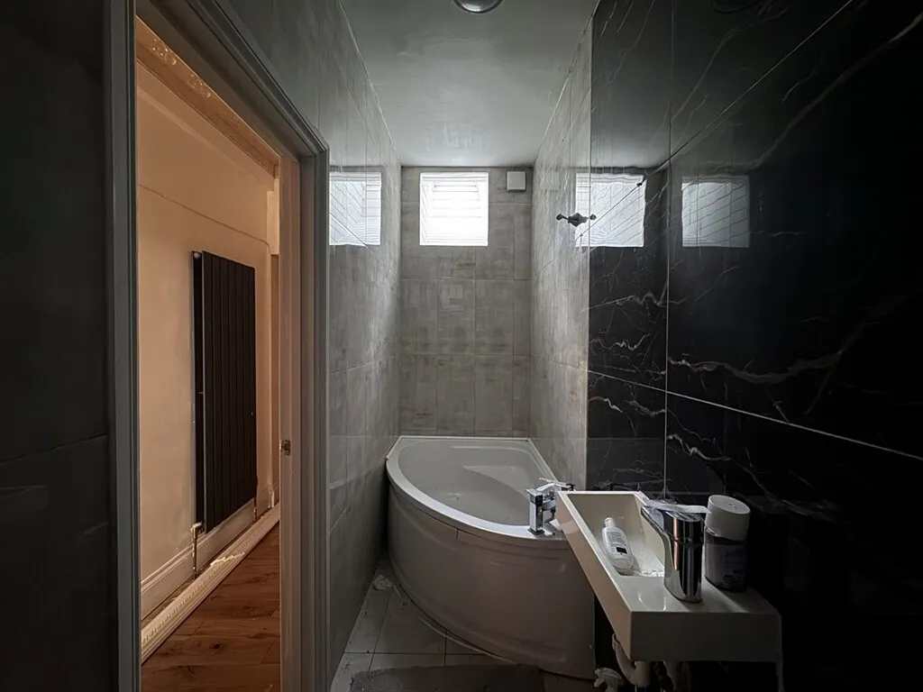 Tottenhall Road, London, N13, photo 5