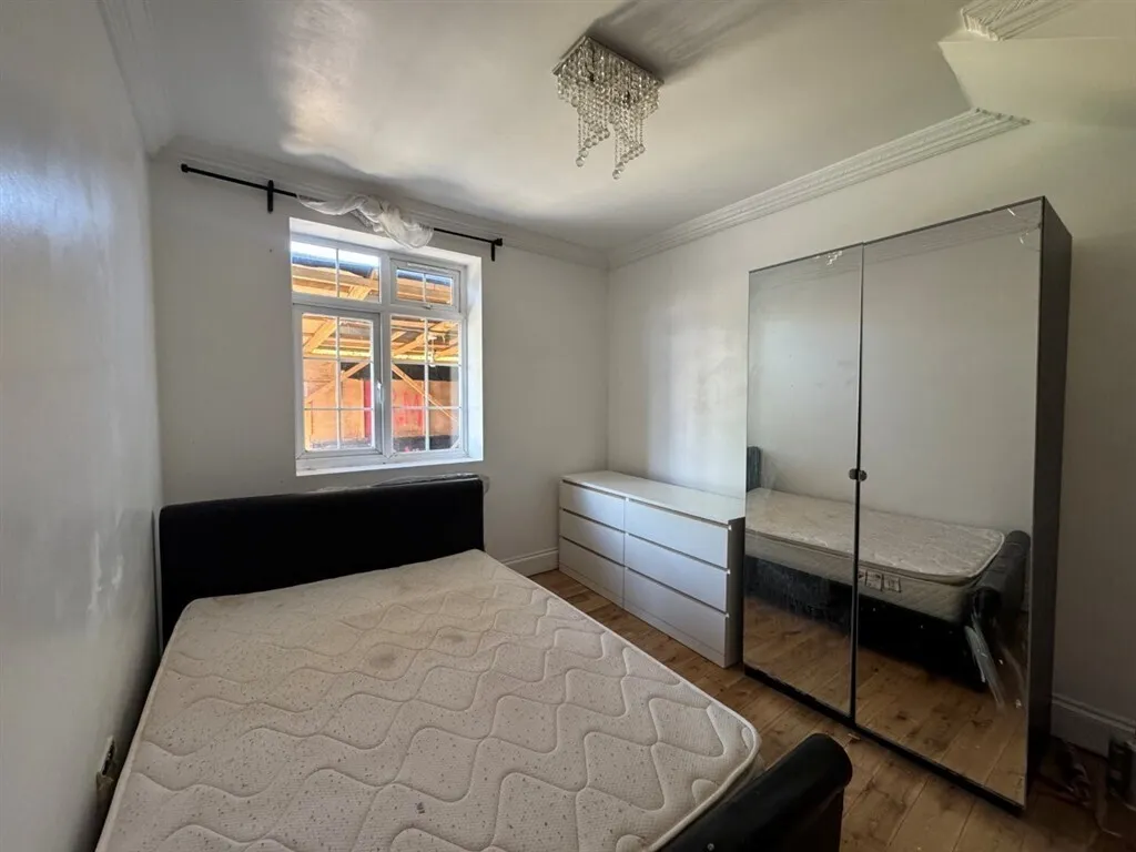 Tottenhall Road, London, N13, photo 6