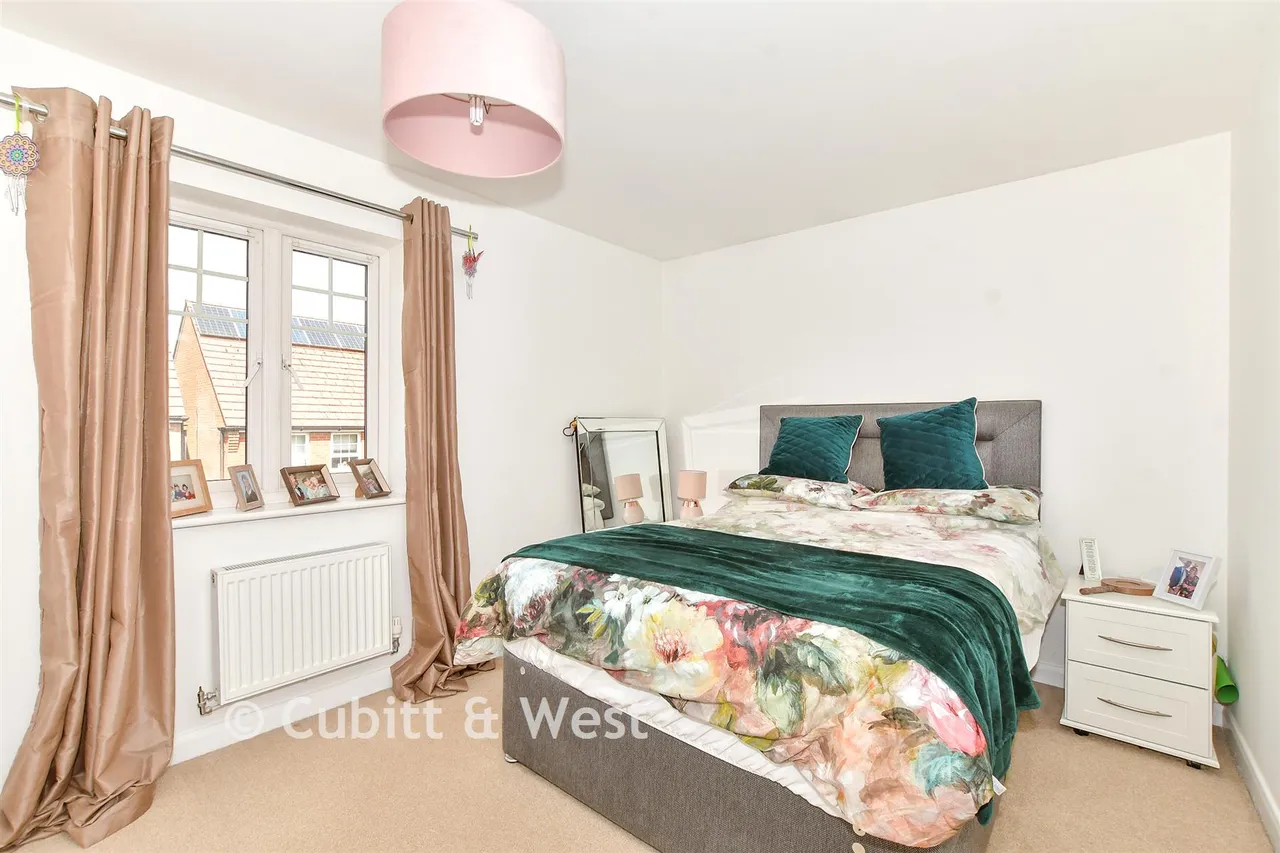 Whiteland Way, Clanfield, PO8, photo 10