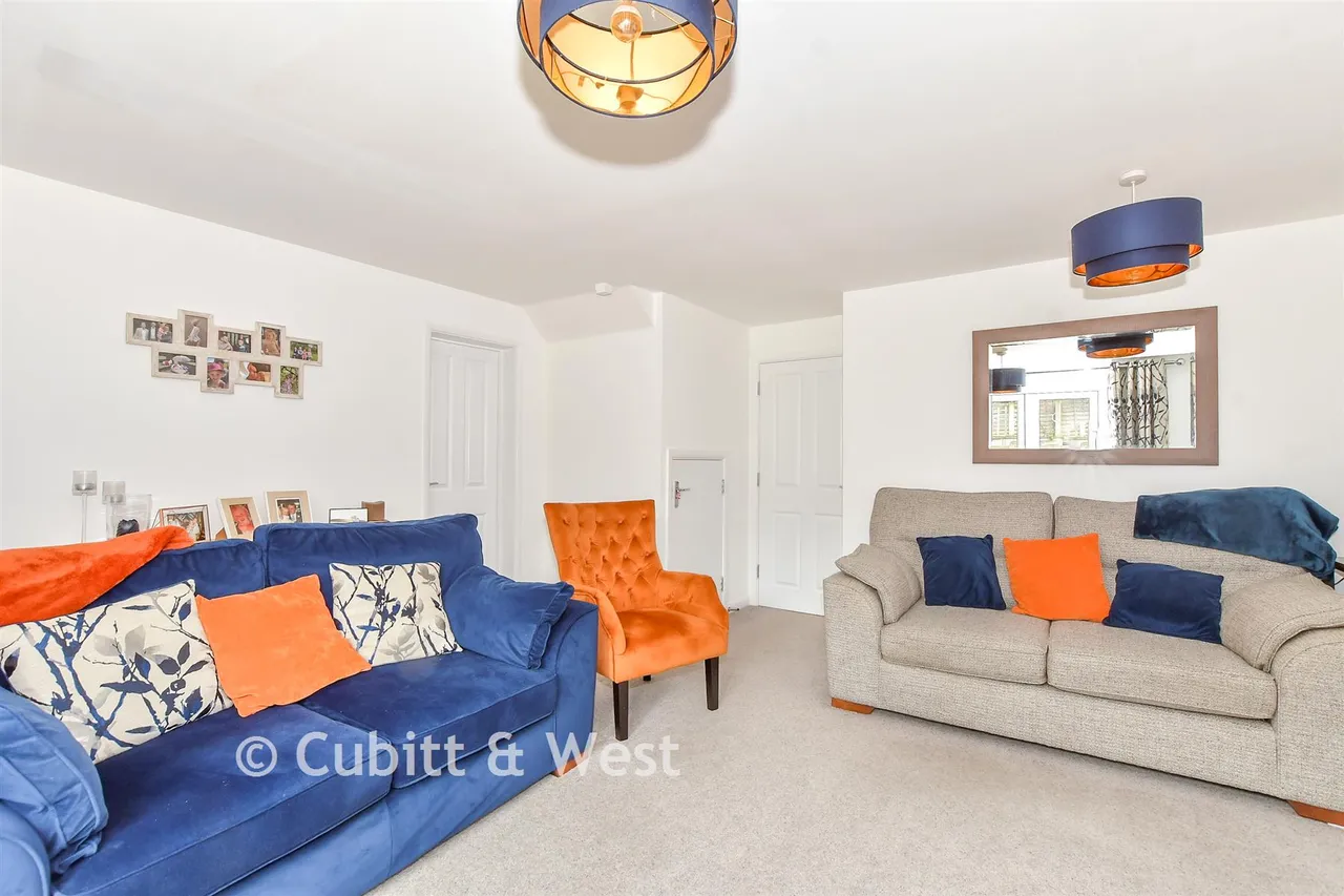 Whiteland Way, Clanfield, PO8, photo 7