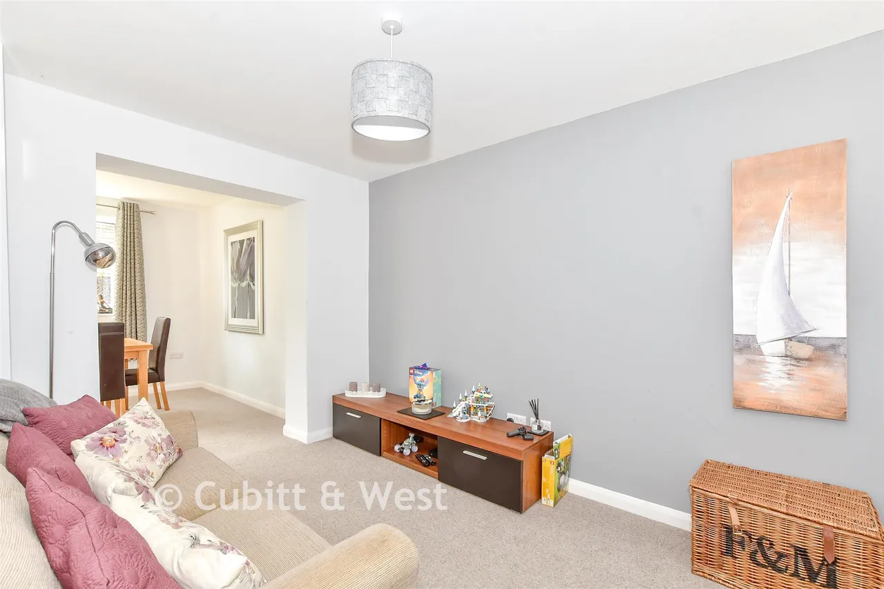 Whiteland Way, Clanfield, PO8, photo 6