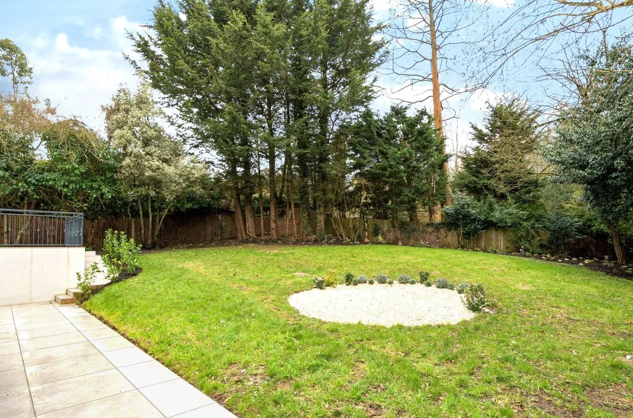 White Orchards, Totteridge, London, N20 8AQ, photo 21