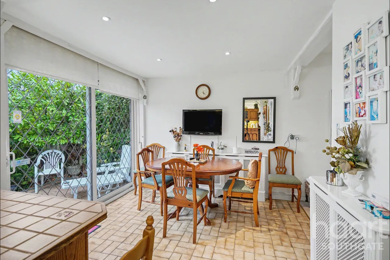 Chase Road, London, N14, photo 22