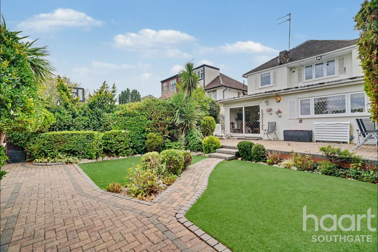 Chase Road, London, N14, photo 46