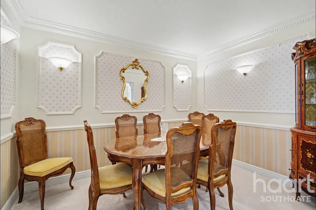 Chase Road, London, N14, photo 12