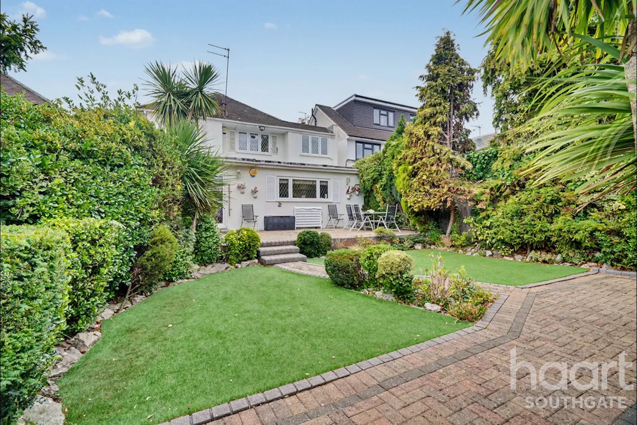 Chase Road, London, N14, photo 45