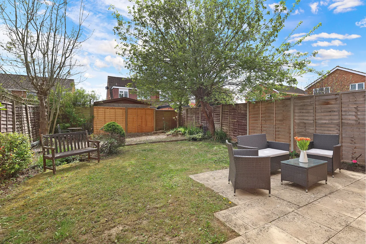 Poynes Road, Horley, RH6, photo 4
