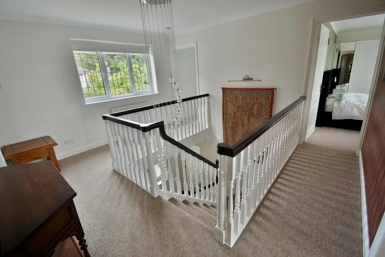 Pinewood Road, BH22, photo 12
