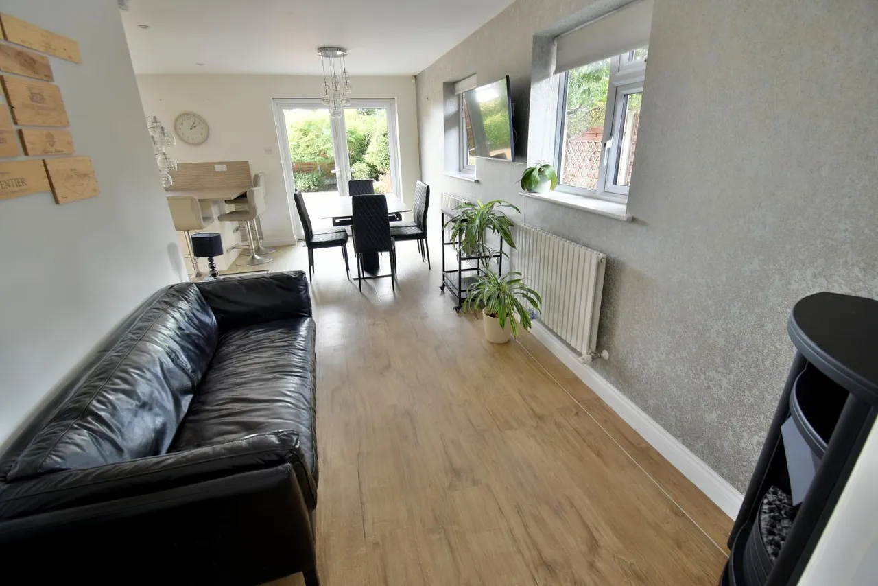 Pinewood Road, BH22, photo 6