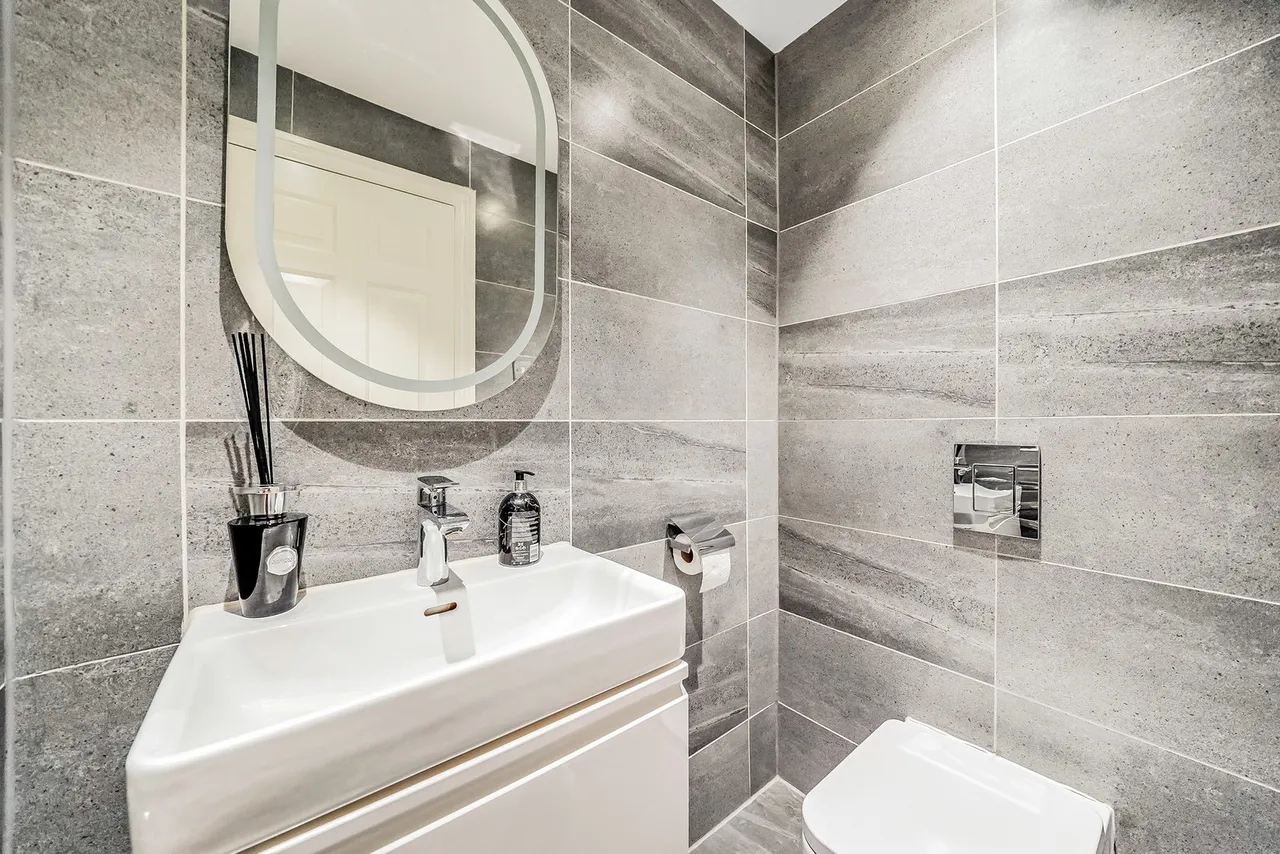 Canterbury Close, Chigwell, IG7, photo 12