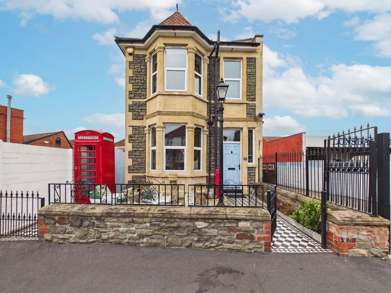 4 bed house for sale, Woodland Way, Kingswood, BS15